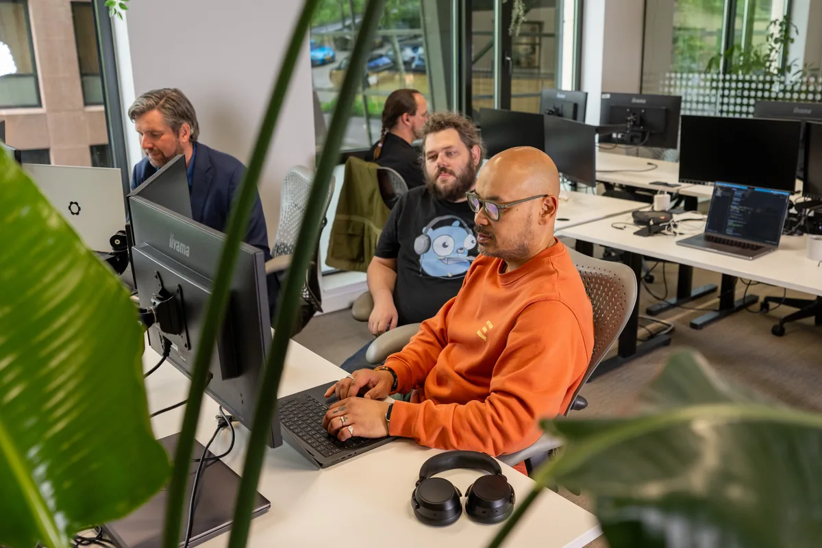 Kantooromgeving met Emendis-collega's aan het werk
